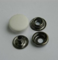 Кнопка 61 система 15мм (уп.720шт) сталь с шляпкой пластик