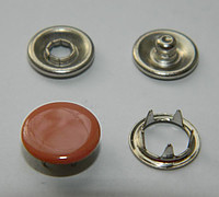 Кнопка рубашечная 9,5мм Закрытая в Дагестане