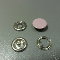 Кнопка рубашечная 9,5мм Закрытая в Дагестане