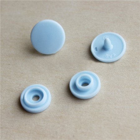 Кнопка пластик в Дагестане